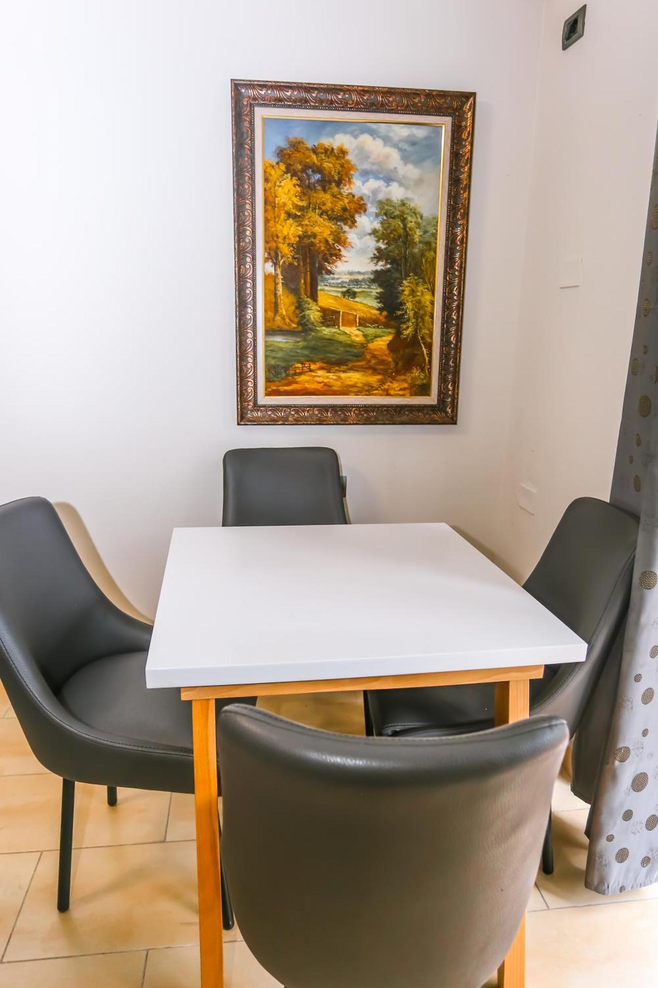 Viatirana By Shqiptrip Apartment Ngoại thất bức ảnh