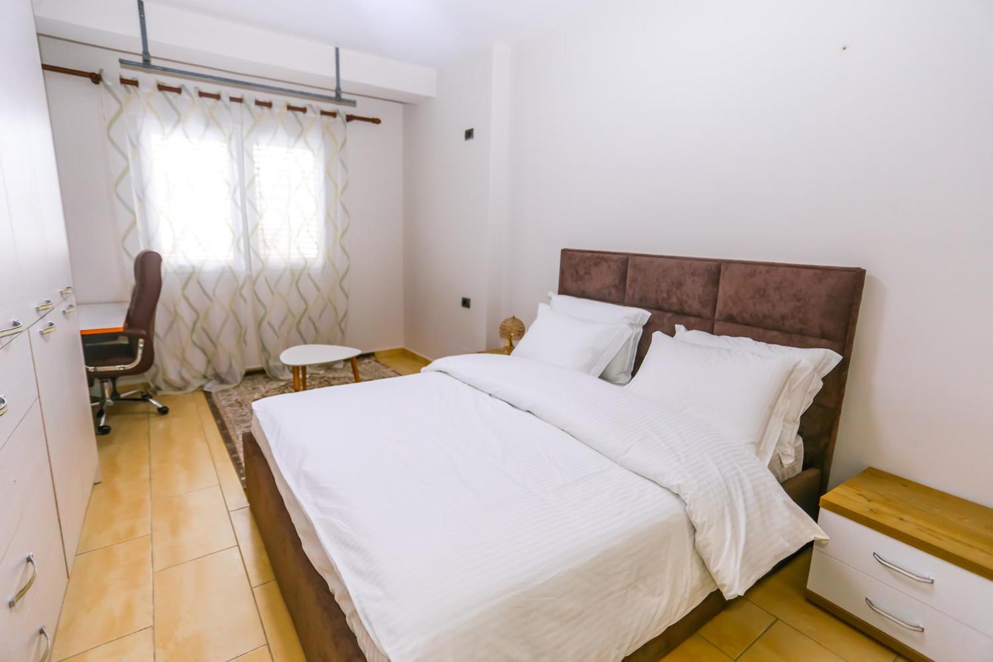 Viatirana By Shqiptrip Apartment Ngoại thất bức ảnh