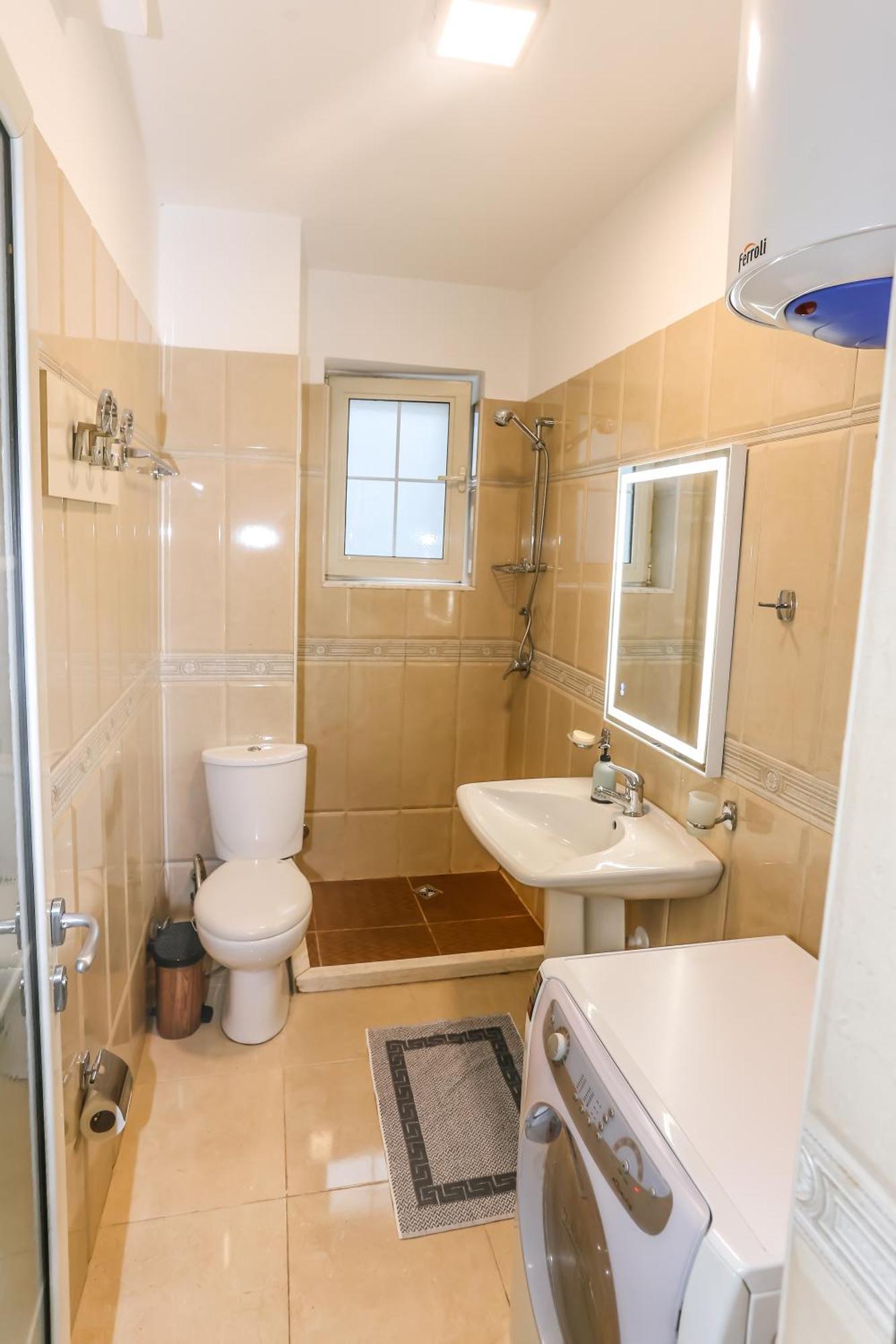 Viatirana By Shqiptrip Apartment Ngoại thất bức ảnh