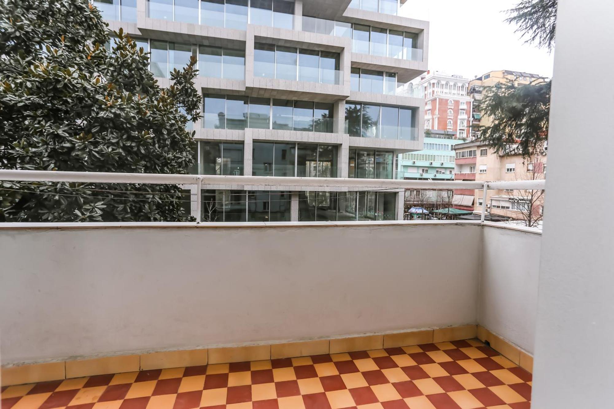 Viatirana By Shqiptrip Apartment Ngoại thất bức ảnh